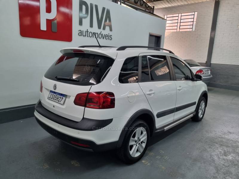 VOLKSWAGEN - SPACE CROSS - 2011/2012 - Branca - R$ 41.900,00