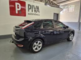 FORD - FOCUS - 2012/2013 - Preta - R$ 46.500,00