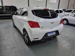 CHEVROLET - ONIX - 2018/2019 - Branca - R$ 64.900,00