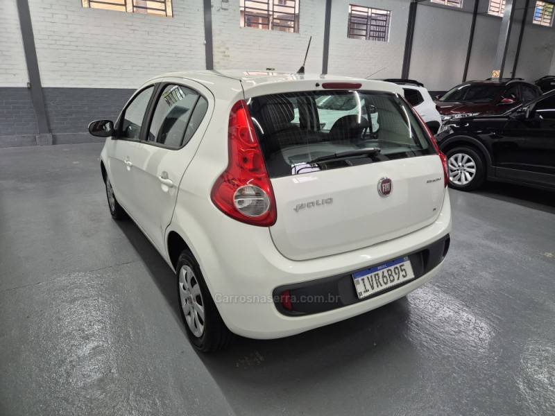 FIAT - PALIO - 2014/2015 - Branca - R$ 43.500,00
