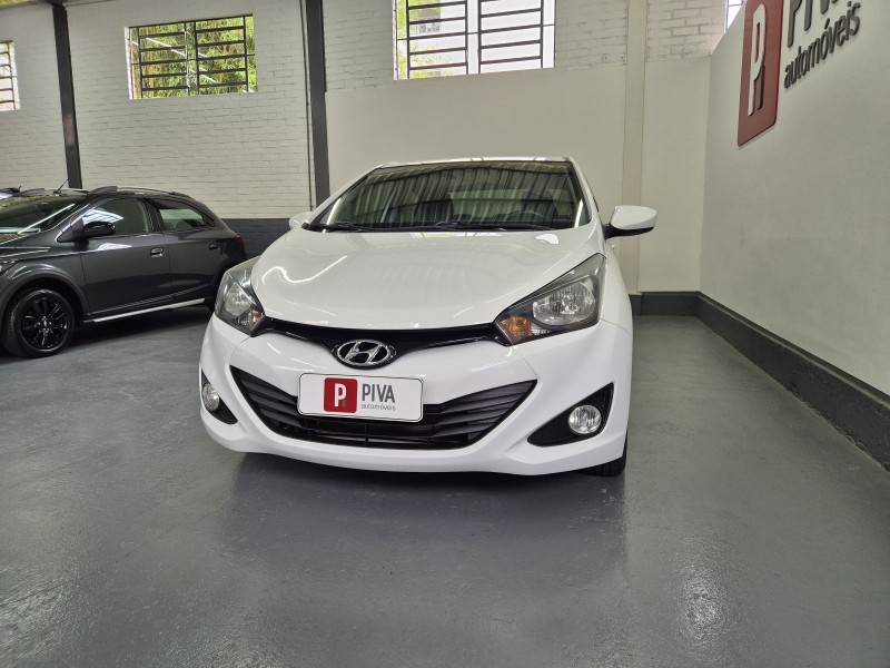 HYUNDAI - HB20S - 2015/2015 - Branca - R$ 55.900,00