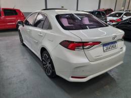 TOYOTA - COROLLA - 2021/2022 - Branca - R$ 143.000,00