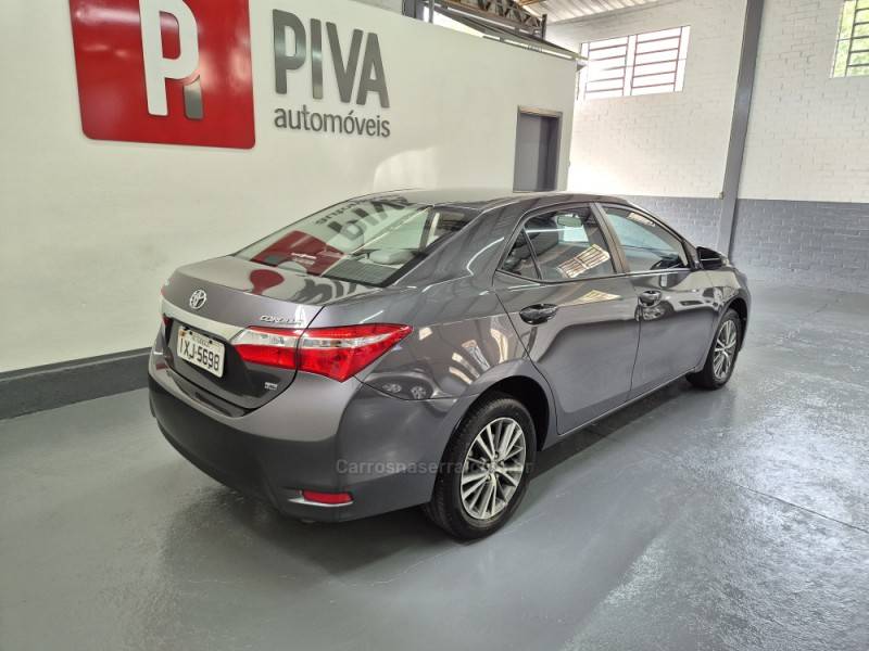 TOYOTA - COROLLA - 2016/2017 - Cinza - R$ 83.900,00