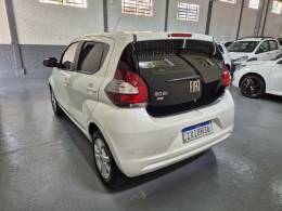 FIAT - MOBI - 2016/2017 - Branca - R$ 44.900,00