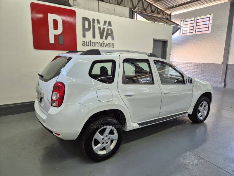 RENAULT - DUSTER - 2012/2013 - Branca - R$ 49.900,00