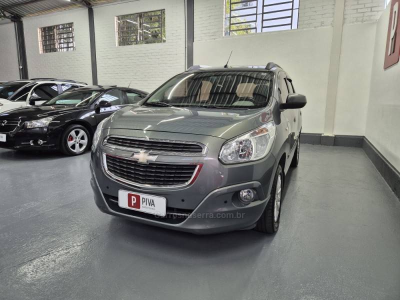 CHEVROLET - SPIN - 2013/2013 - Cinza - R$ 43.900,00
