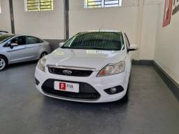 FORD - FOCUS - 2012/2013 - Branca - R$ 44.900,00