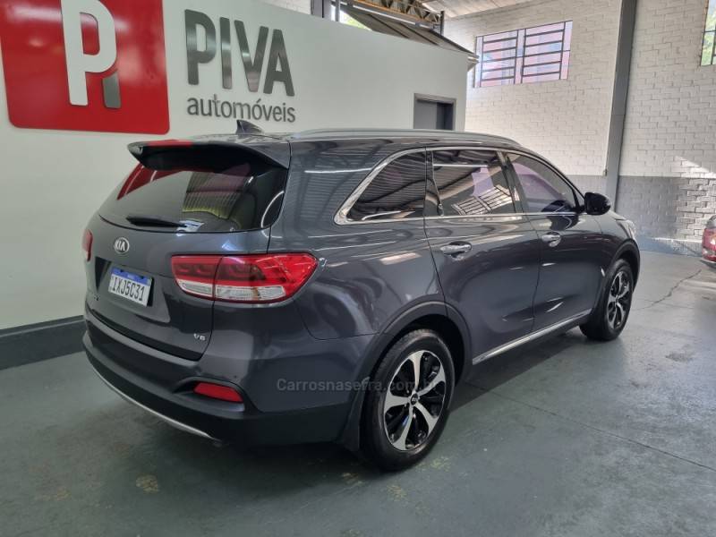 KIA MOTORS - SORENTO - 2015/2016 - Cinza - R$ 109.900,00