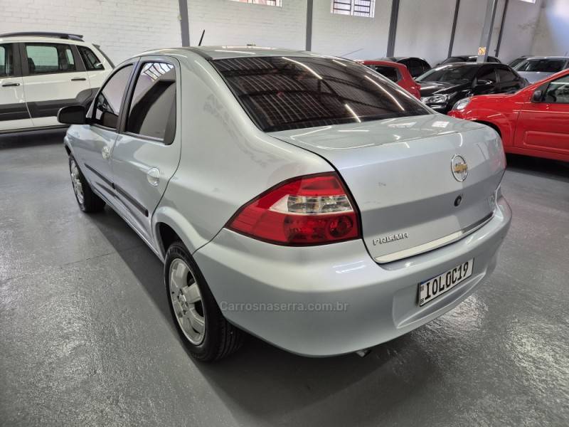 CHEVROLET - PRISMA - 2008/2008 - Prata - R$ 27.900,00