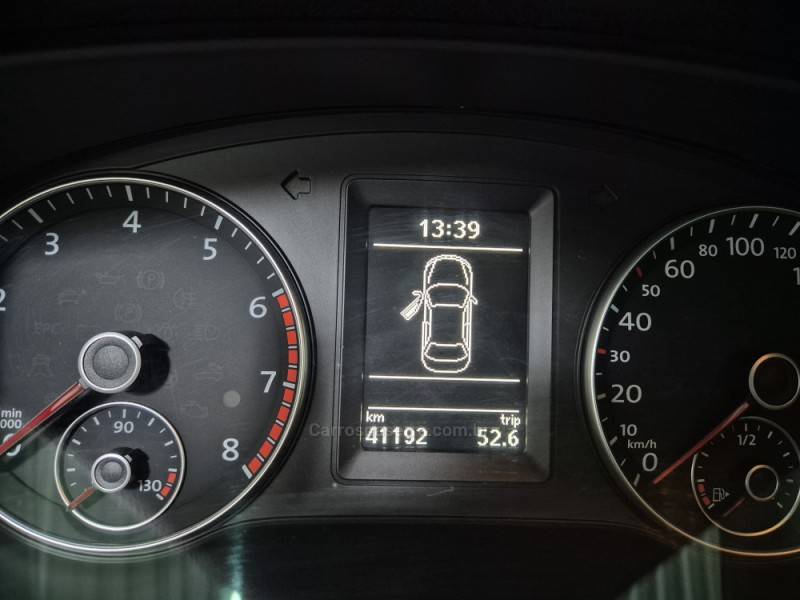 VOLKSWAGEN - JETTA - 2014/2014 - Prata - R$ 89.900,00