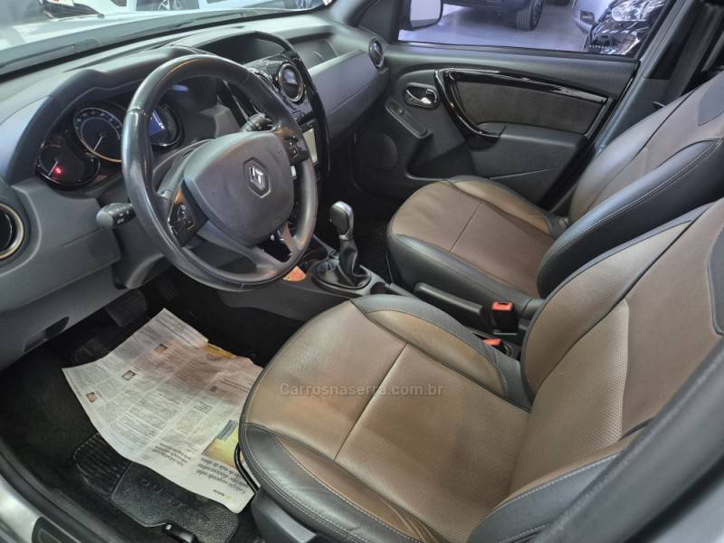 RENAULT - DUSTER - 2019/2020 - Prata - R$ 75.500,00