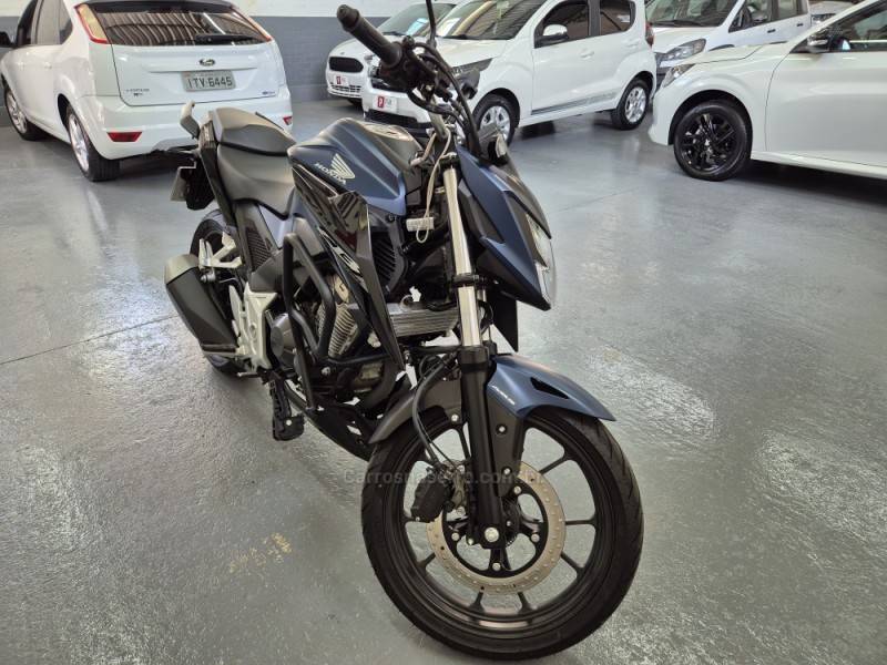HONDA - CB 300F TWISTER - 2024/2025 - Azul - R$ 26.500,00