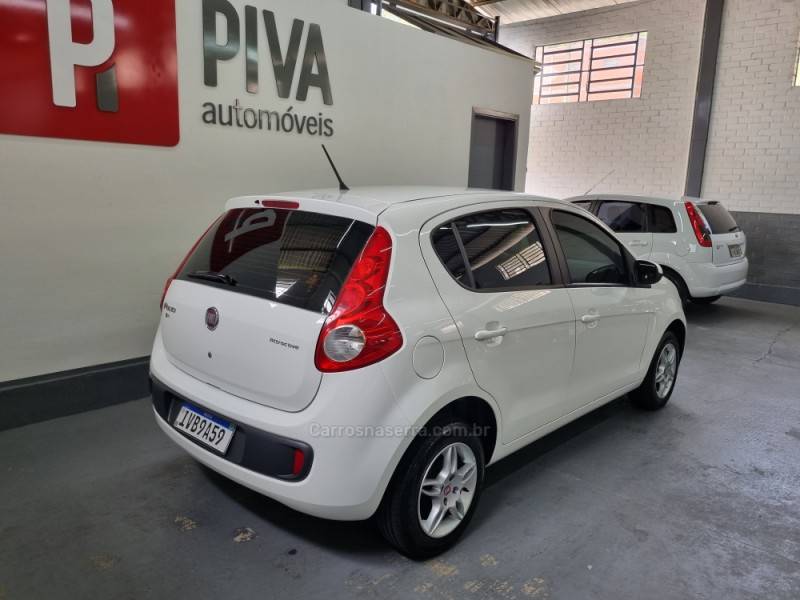 FIAT - PALIO - 2013/2014 - Branca - R$ 37.500,00